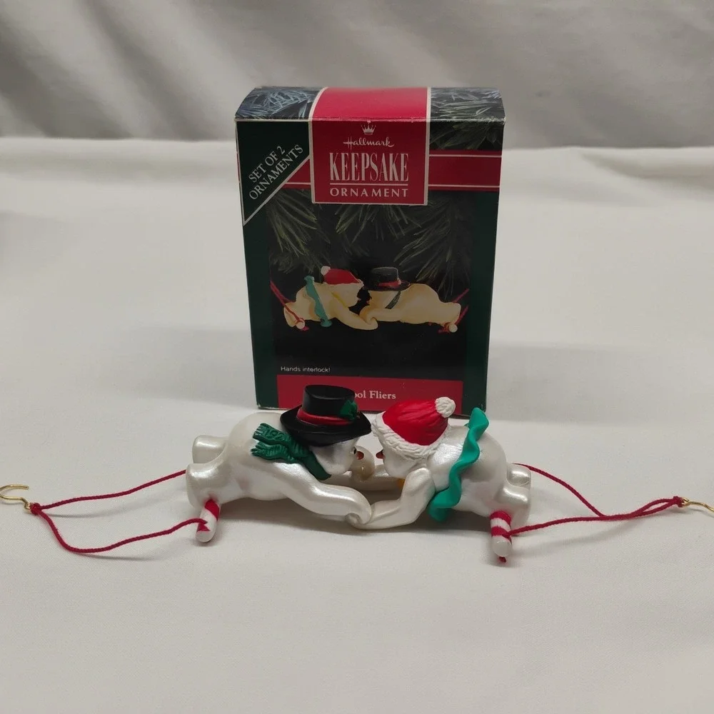 1992 Hallmark Keepsake Christmas Ornament Cool Fliers‎ Locking Hands 2pc Snowman